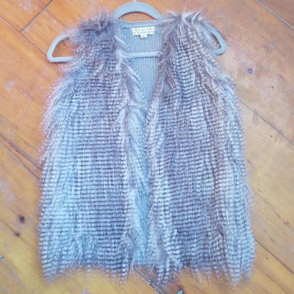 Francesca's Closest Faux Fur Vest